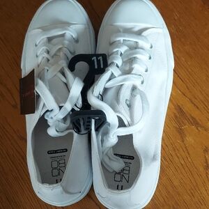 White Low-Top Sneakers